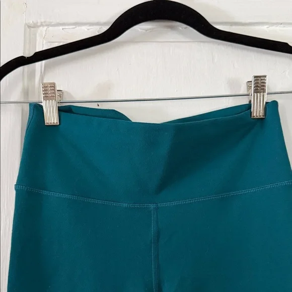 Fabletics PowerHold Teal 7/8 Leggings - Picture 3 of 3